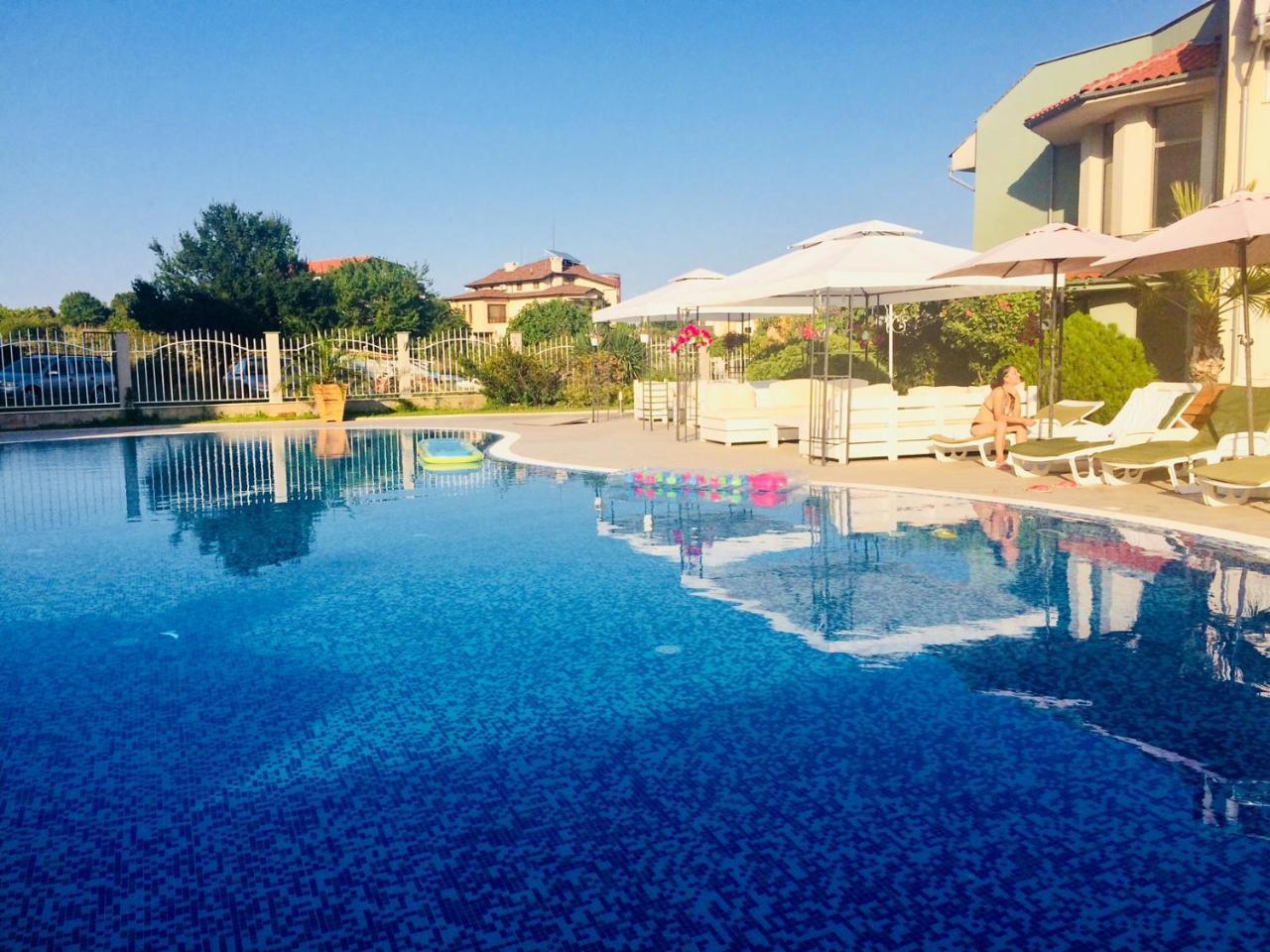 Gardenia Suites Sozopol Exterior photo